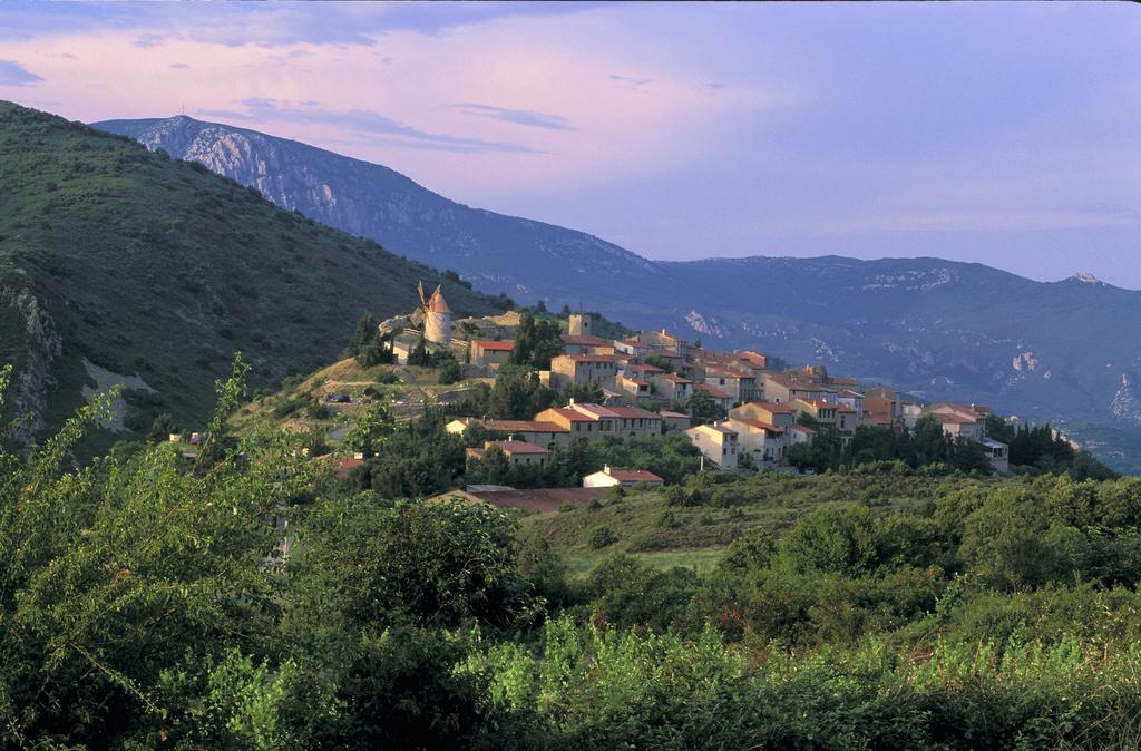 Les Santolines Hotell Cucugnan Exteriör bild